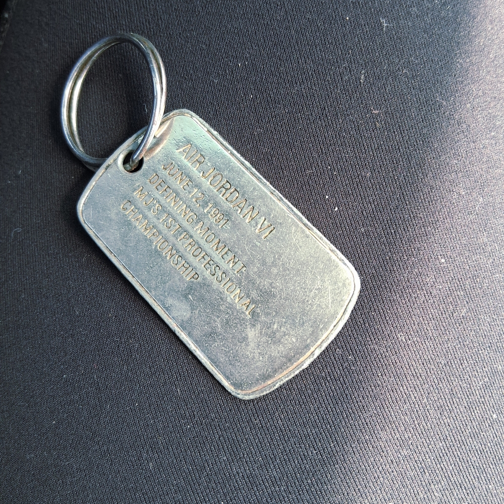 Jordan Dog Tag Keychain Silver